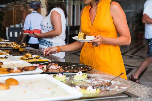 The 9 Best Buffets in South Carolina!